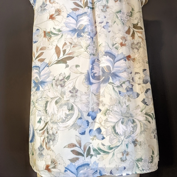 Women's | Rose + Olive | Sleeveless Blouse | LG - Picture 6 of 8